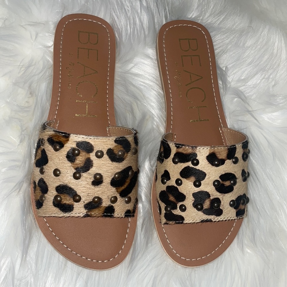 Sandals never worn